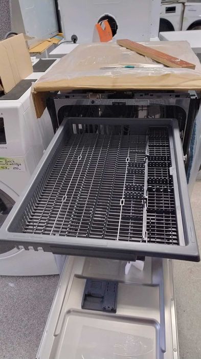 Съдомиялна за вграждане Candy-Кенди 45 см 11 комплекта  Wash & Dry 35'