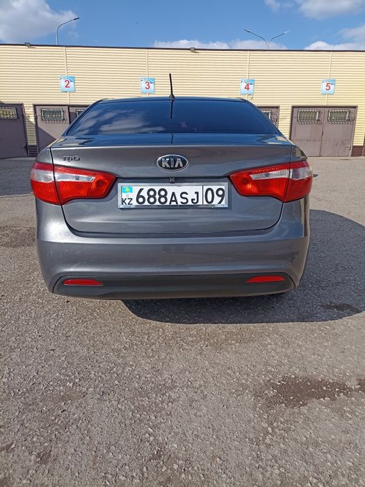 Автомобиль Киа Рио