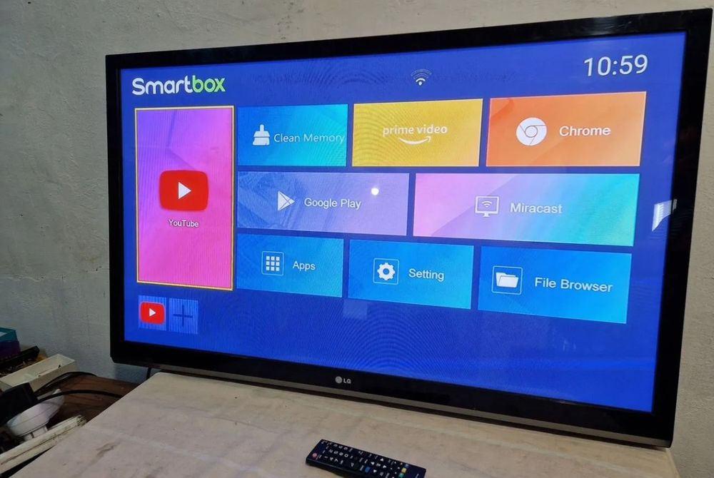 LG 106 см смарт телевизор