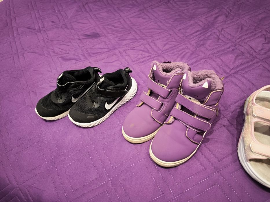 Маратонки Nike, сандали и кецове за малка дама