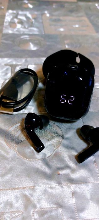 Продаётся наушники