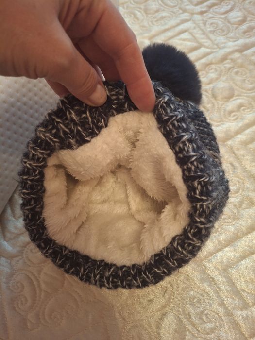 Продам  шапки женские