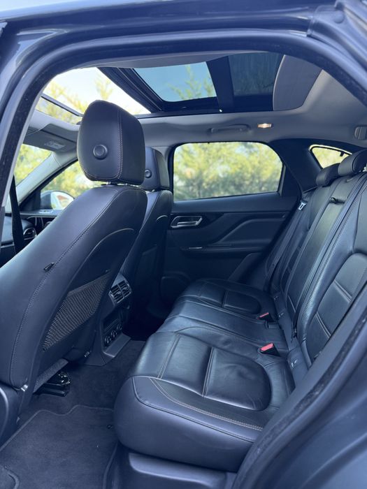 Jaguar F-Pace 2.0d 4x4 Navigatie, Incalzire, Xenon , Unic Propietar