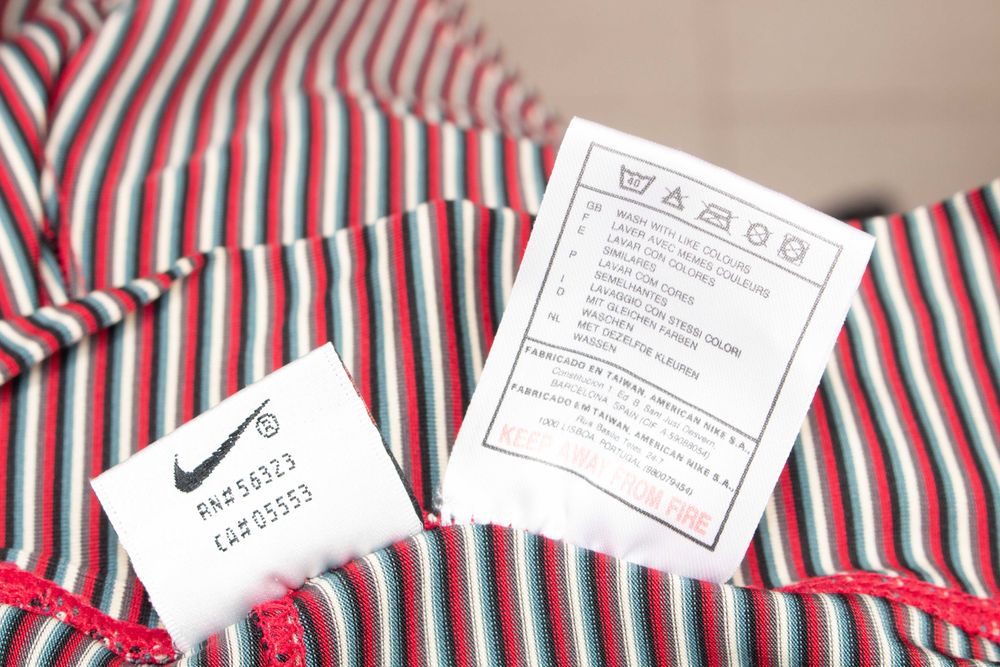 Nike оригинален дамски къс клин на райета висока талия винтидж М