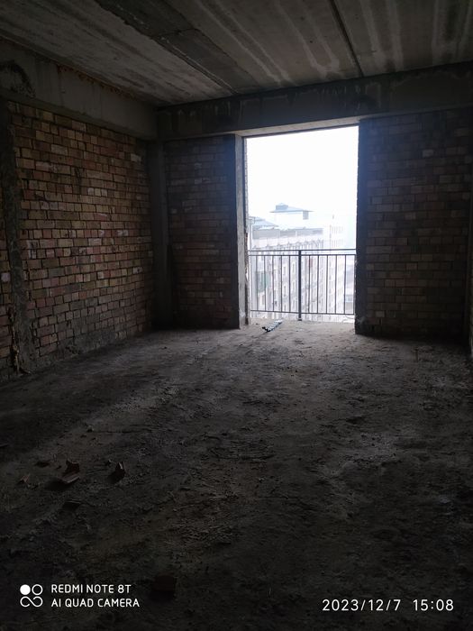 Uy sotiladi yangi g'ishtli uy metro ruparasida yaqinda kadastri chiqad