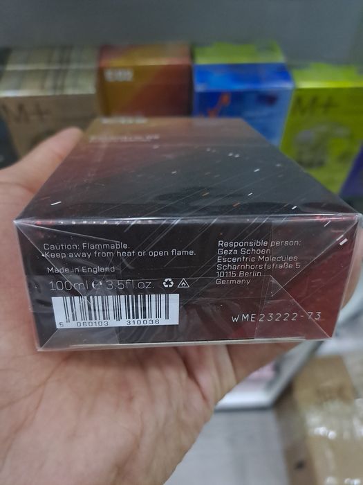 Escentric Molecules Escentric 02