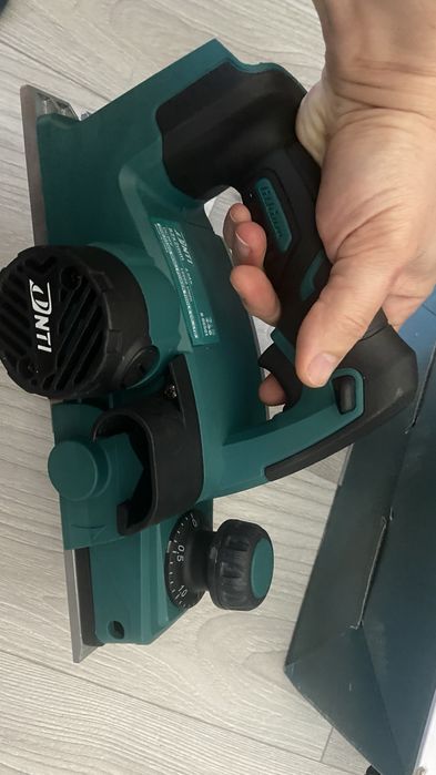 Rindea electrică 20V compatibilă Makita + baterie 4A+ încărcător
