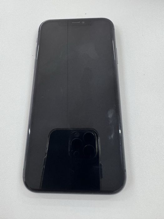 Продам 11 айфон