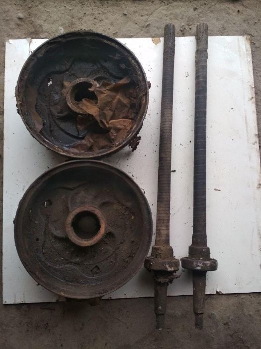 Москвич 400-401. Новые Барабаны.полуося  Тормоза.