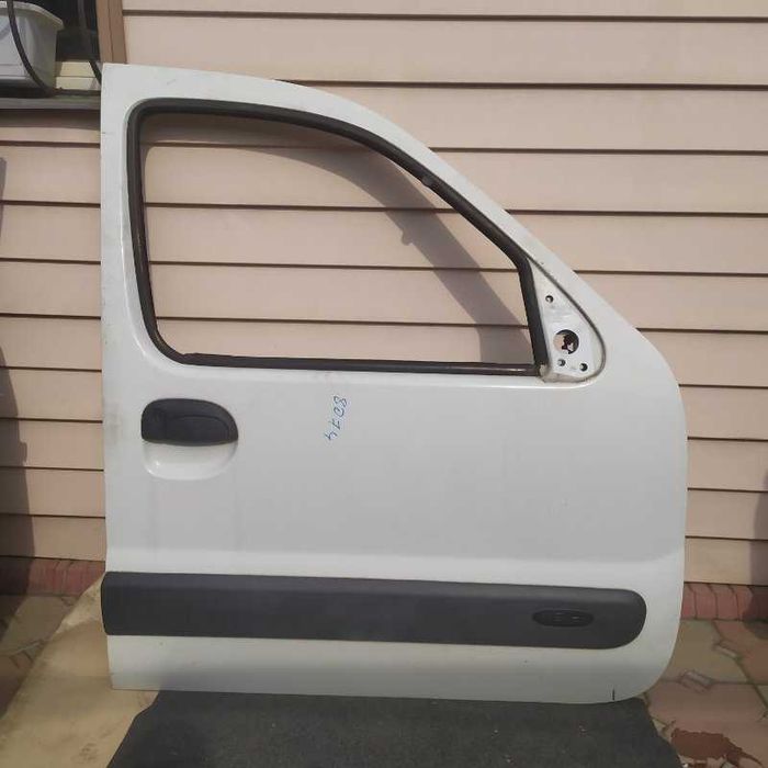 Дверь Renault Kangoo