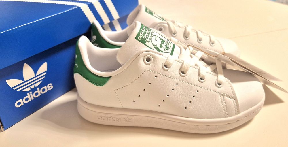 Детски маратонки Adidas & Stan Smith, размер 28 , нови