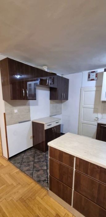 Дава се под наем Многостаен апартамент в София, Борово - 200 кв.м за 1196.97 € - Снимка #1
