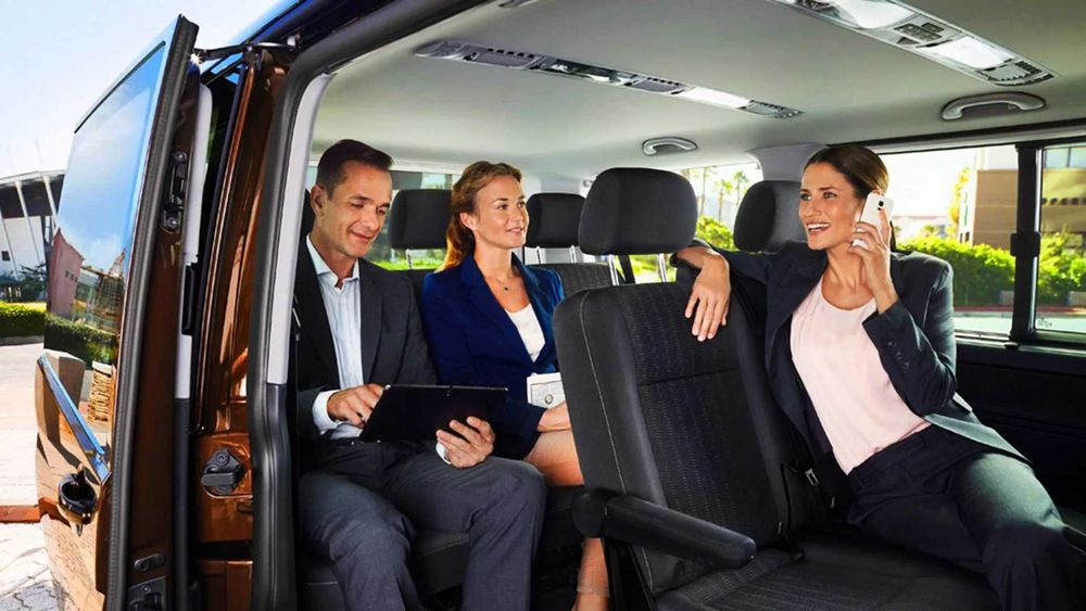 Перевозка доставка сотрудников к месту работы и обратно