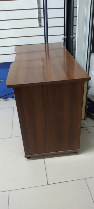 Продам ікомпьютерный  стол