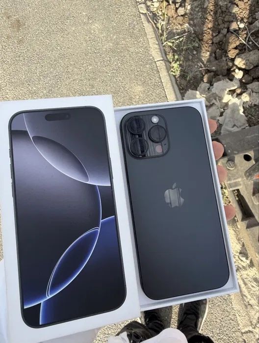 IPhone 16 pro max 256gb 92% baterie aspect 10/10