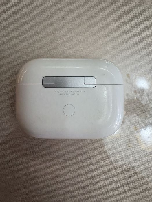 Продавам слушалки airpods 3