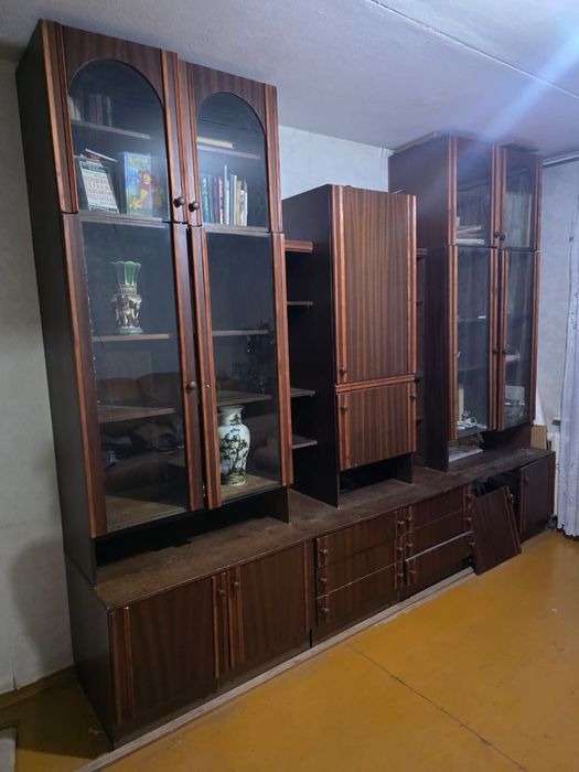 Продам стенку в зал