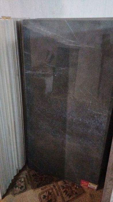 Керамогранит  новый.