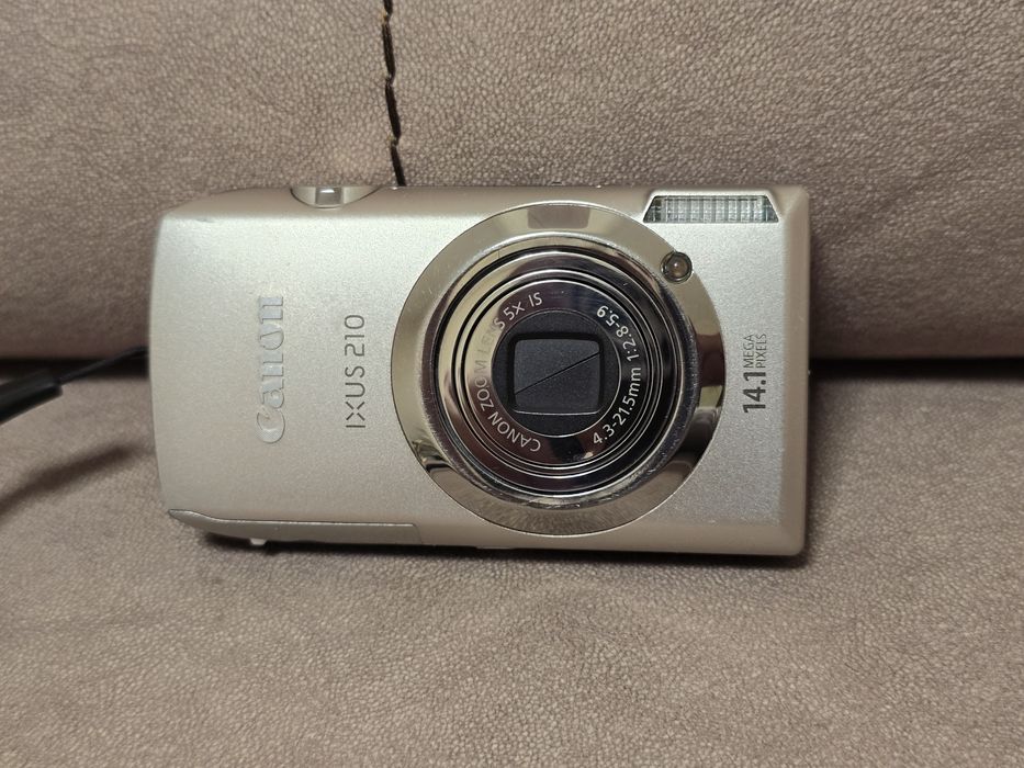 Продам цифровую камеру Canon IXUS 210