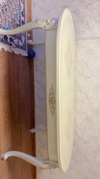 Продаеться стол Дагистанский