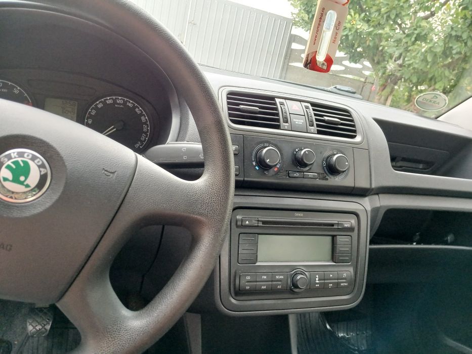 SKODA Fabia 2009 — imagine 4