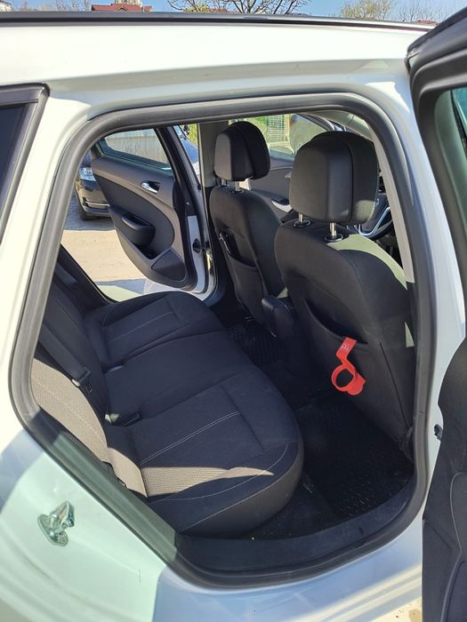 Opel Astra J Sport Tourer