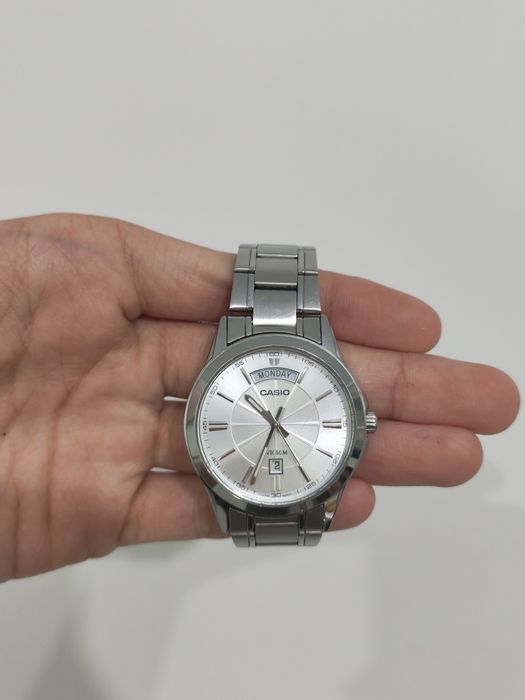 Продам Часы мужские