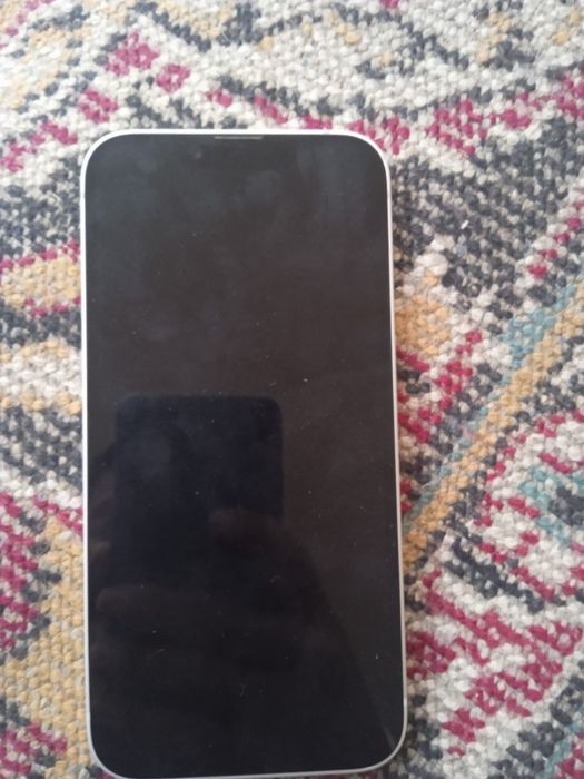 Iphone 16e sotiladi