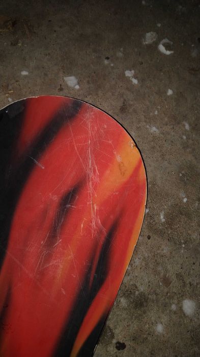 Vând placa de snowboard