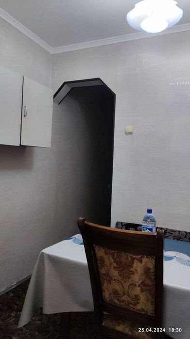 Продам до 1 апреля.  Своя 1/2/4, кирпич, 2х6 возле трц "Некст".