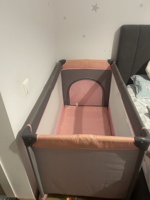 Patut si tarc pliabil bebe cu saltea extra inclusa