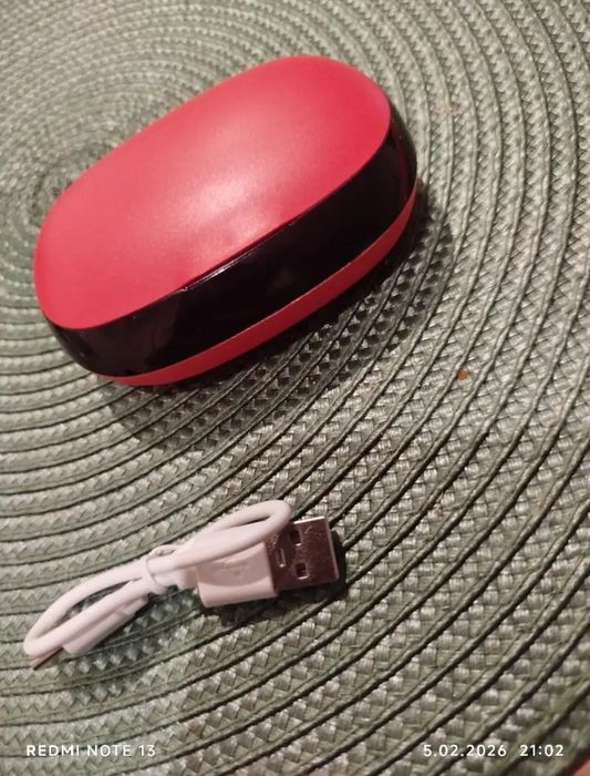 Нови Спортни слушалки, вграден  микрофон, дълъг живот на батерията