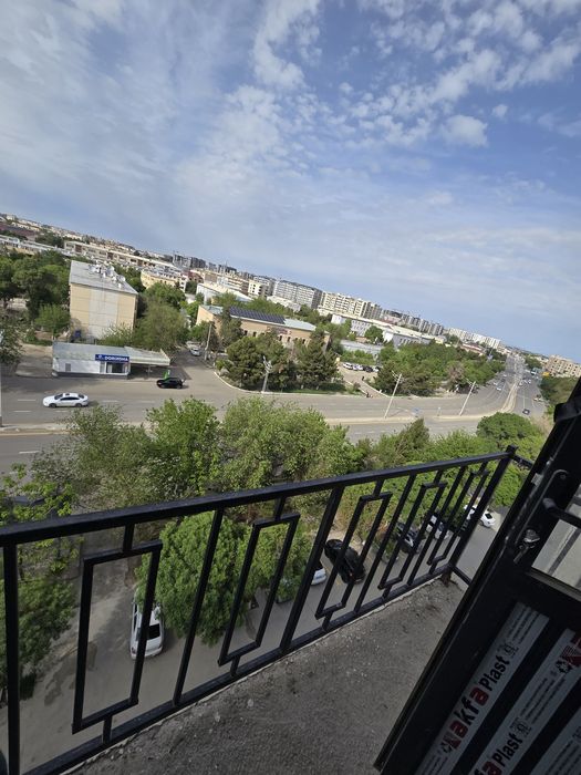 Ikk xonalik kivartira sotiladi