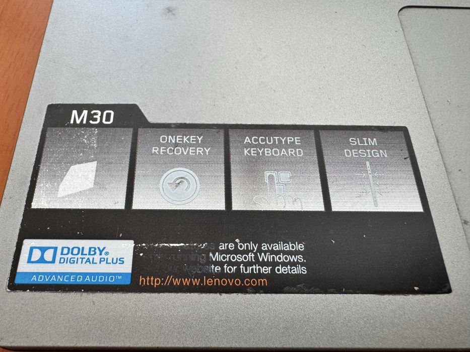 Лаптоп Lenovo M30
