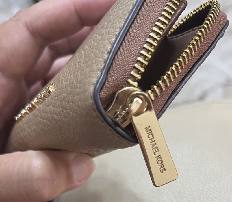 Продам оригинал кошелек