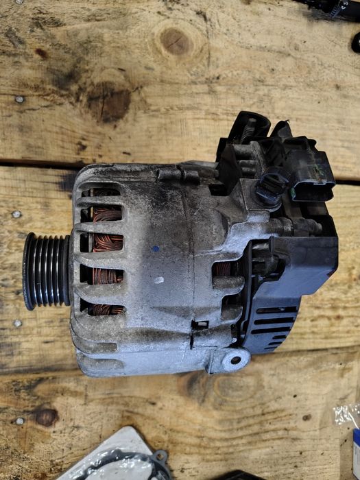 Alternator start stop Peugeot 308 Peugeot 3008 peugeot 5008 peugeot 508  1.6hdi ehdi citroen c4 1.6hdi  cod 9675753680