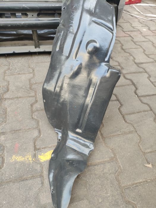 Мазда кронус передний подкрылок