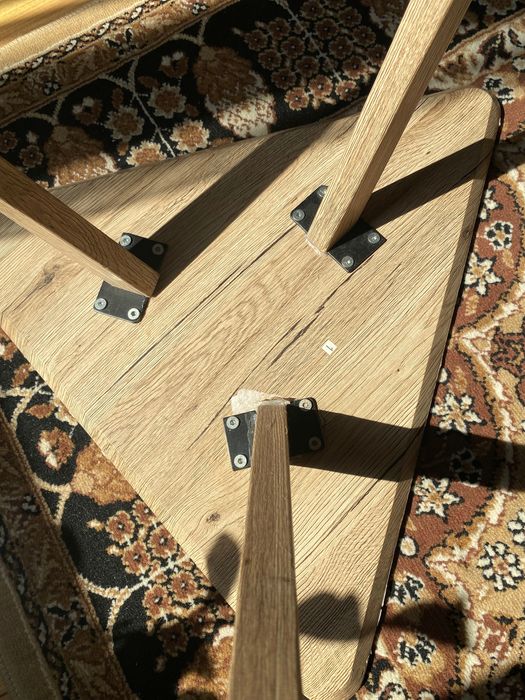 Помощна маса триъгълна