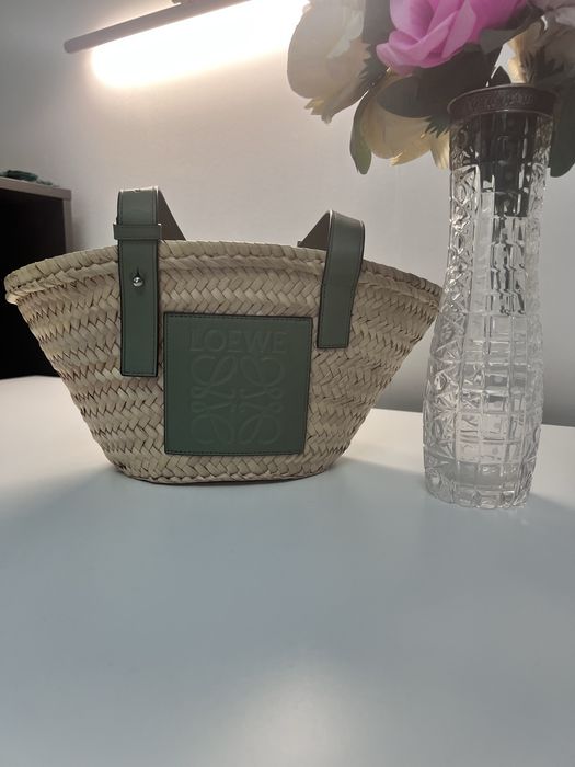 Сумка Loewe Raffia Anagram Basket
