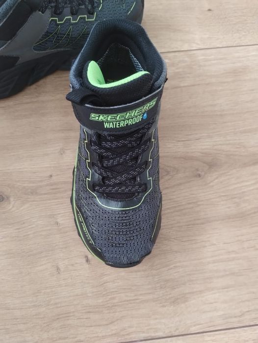 Vând ghete iarna impermeabil Sketchers 33