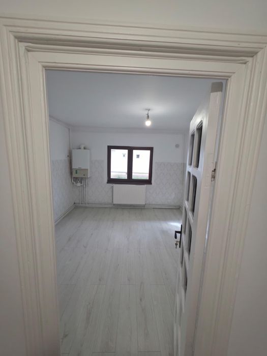 OPORTUNITATE! 2 camere decomandat zona De Sus
