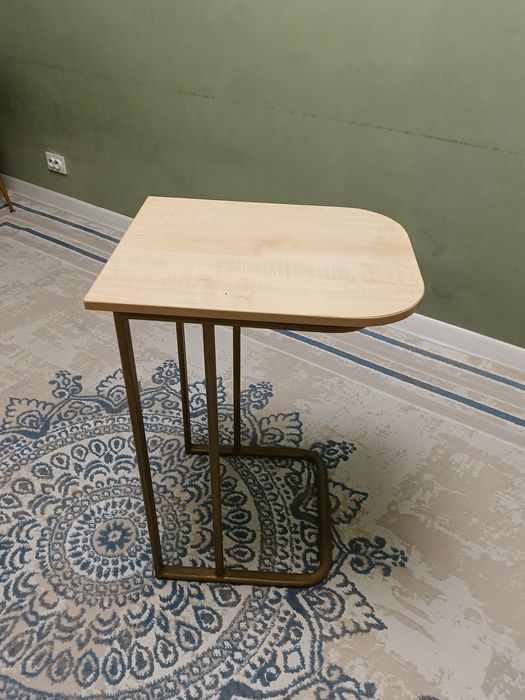 Журнальный столик