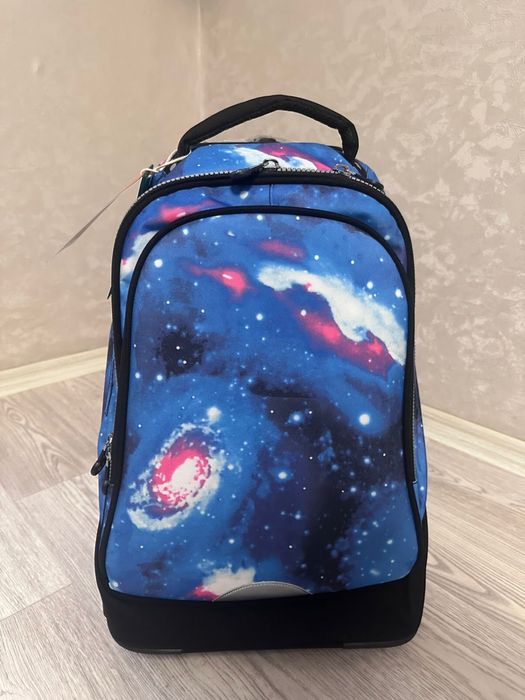 Продам сумку на колесиках