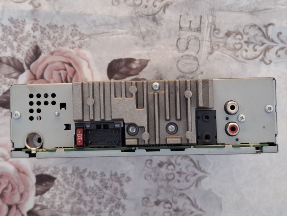 CD Pioner Deh-4700BT- НОВО