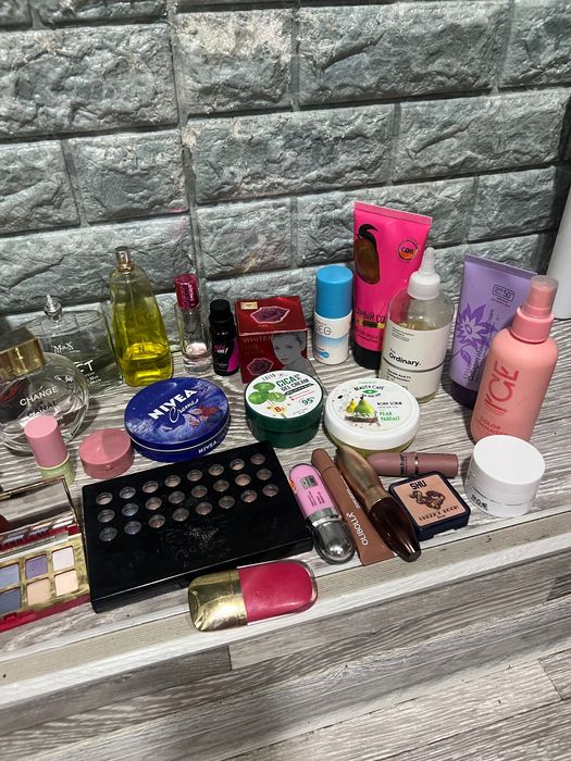 Духи и косметика