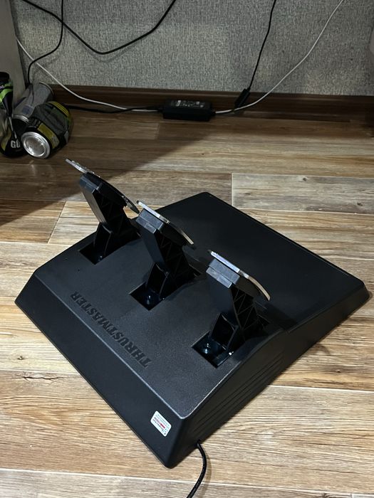 Продам Игровой Руль Thrustmaster T150 Pro