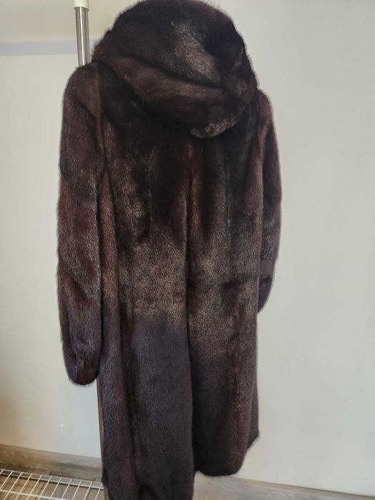 Продам норкрвую шубу