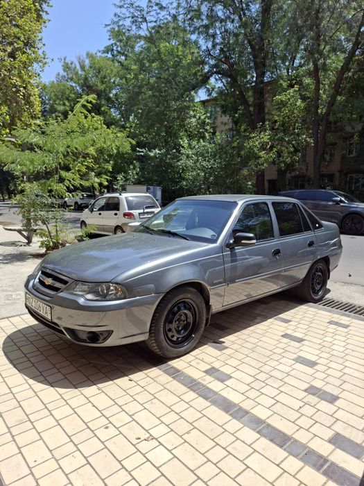 Nexia 2, 1.6 — holati zōr, benzin. Gaz umuman o‘rnatilmagan.