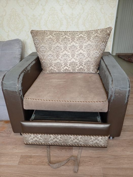 Продается диван б/у