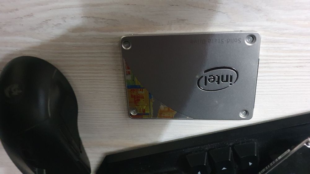 SSD 120Gb intel 200000 sum